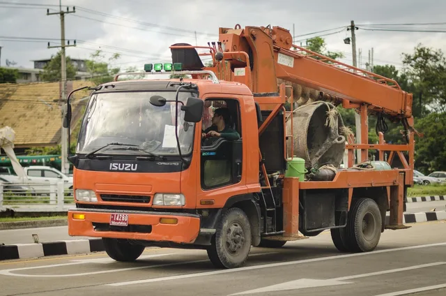 truck, service, transportation, vehicle, transport, automobile, industry, brown truck, brown service. How to start tree service business: first-crew plan