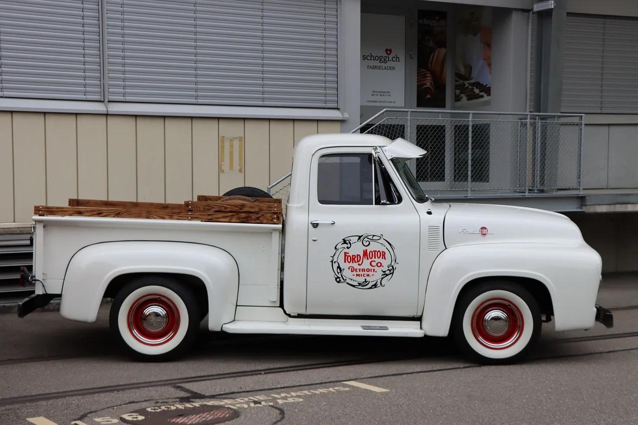 vehicle, pickup, tow truck, wheels, oldtimer, rust, vintage, auto, scrap, retro, old, antique, classic, traffic, pickup, pickup, pickup, pickup, pickup, tow truck, tow truck, tow truck. How much a tree service business costs to open, and who lends for it